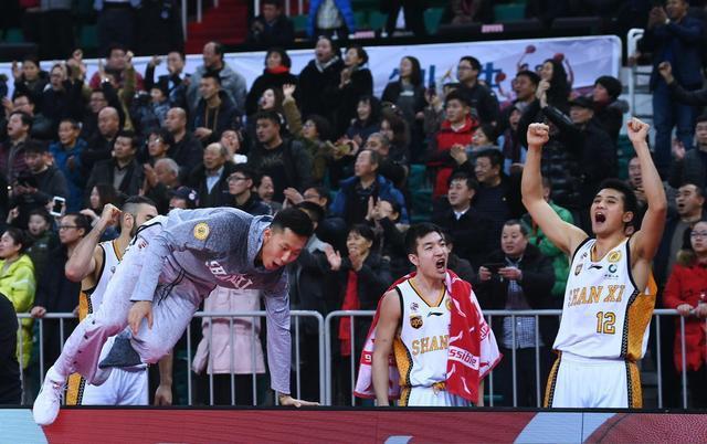 开云体育官方网站-包含江苏队实力暴涨，连胜队伍声势如虹的词条