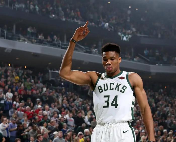 开云体育平台APP-雄鹿豪取连胜，字母哥成为联盟最佳得分手