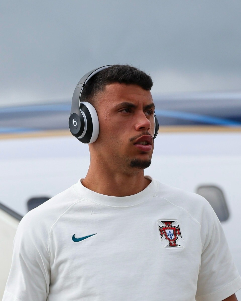 开云体育-关于汉堡球员获得主教练力挺，全队集结冲刺胜利的信息