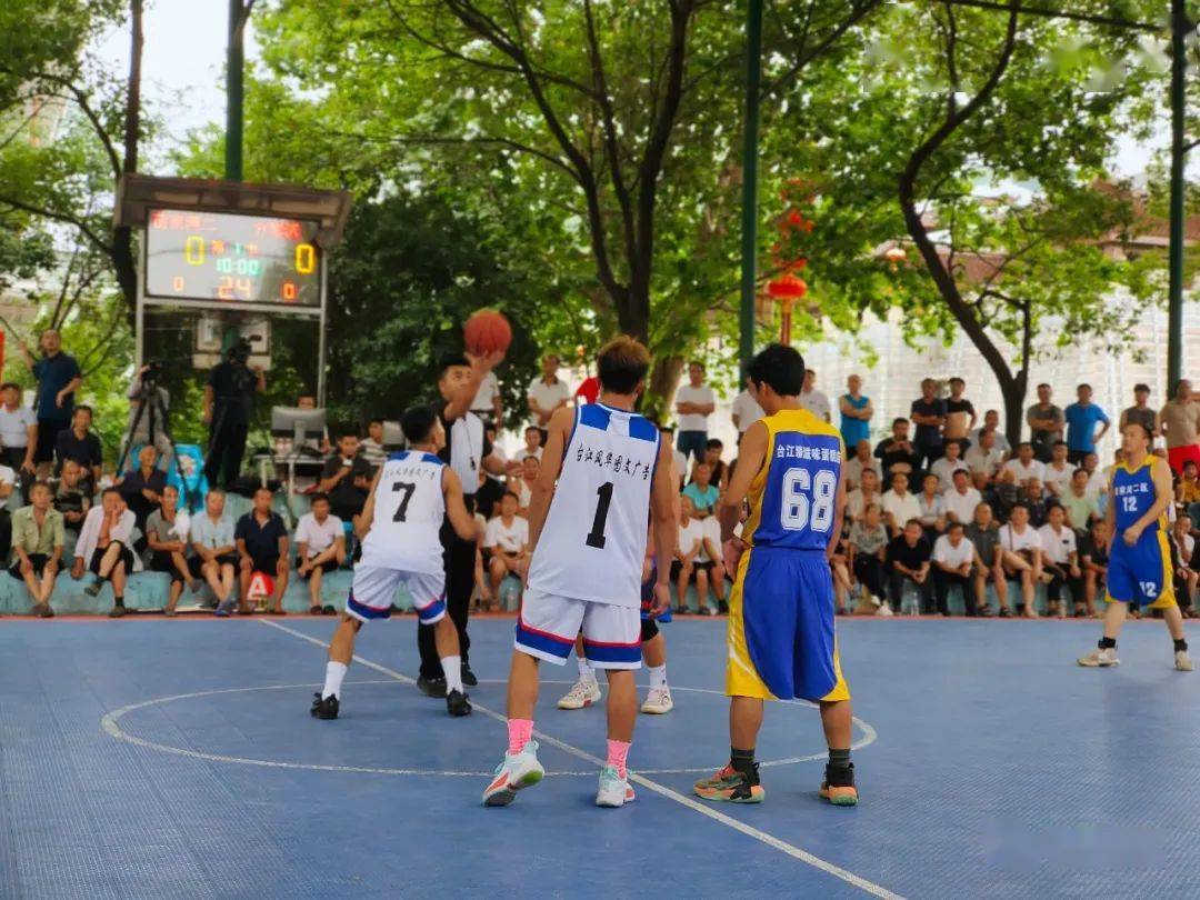 -篮球比赛的发展呈现出一派欣欣向荣的景象