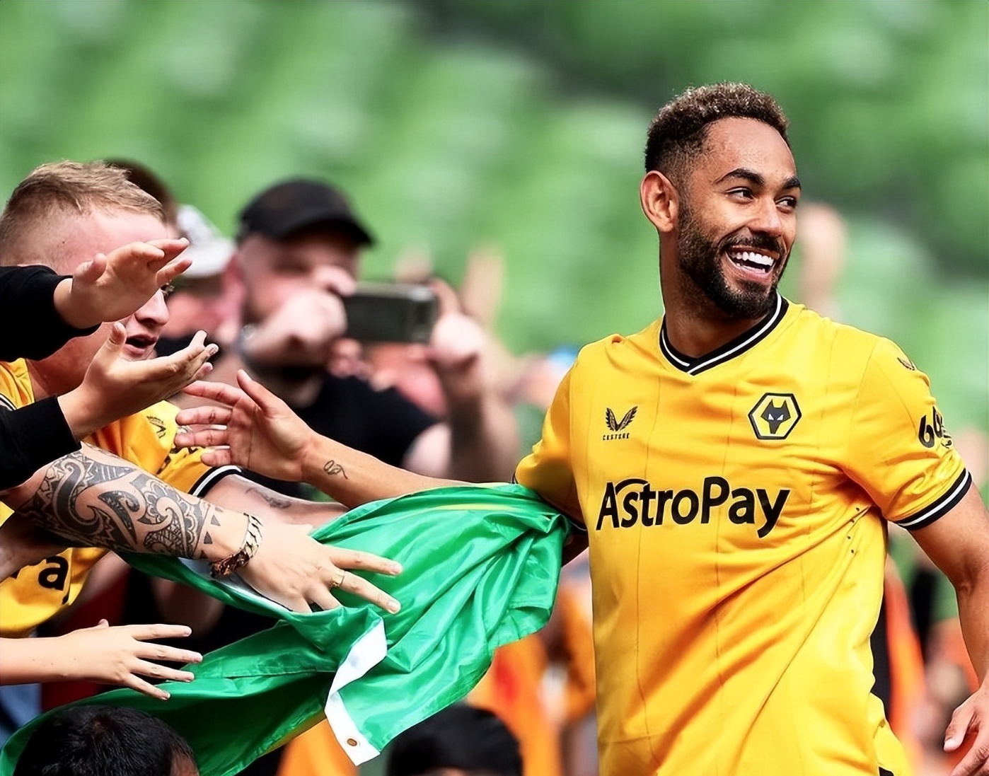 开云体育中国-包含米尔沃尔外援梅开二度，帮助球队击败富勒姆的词条