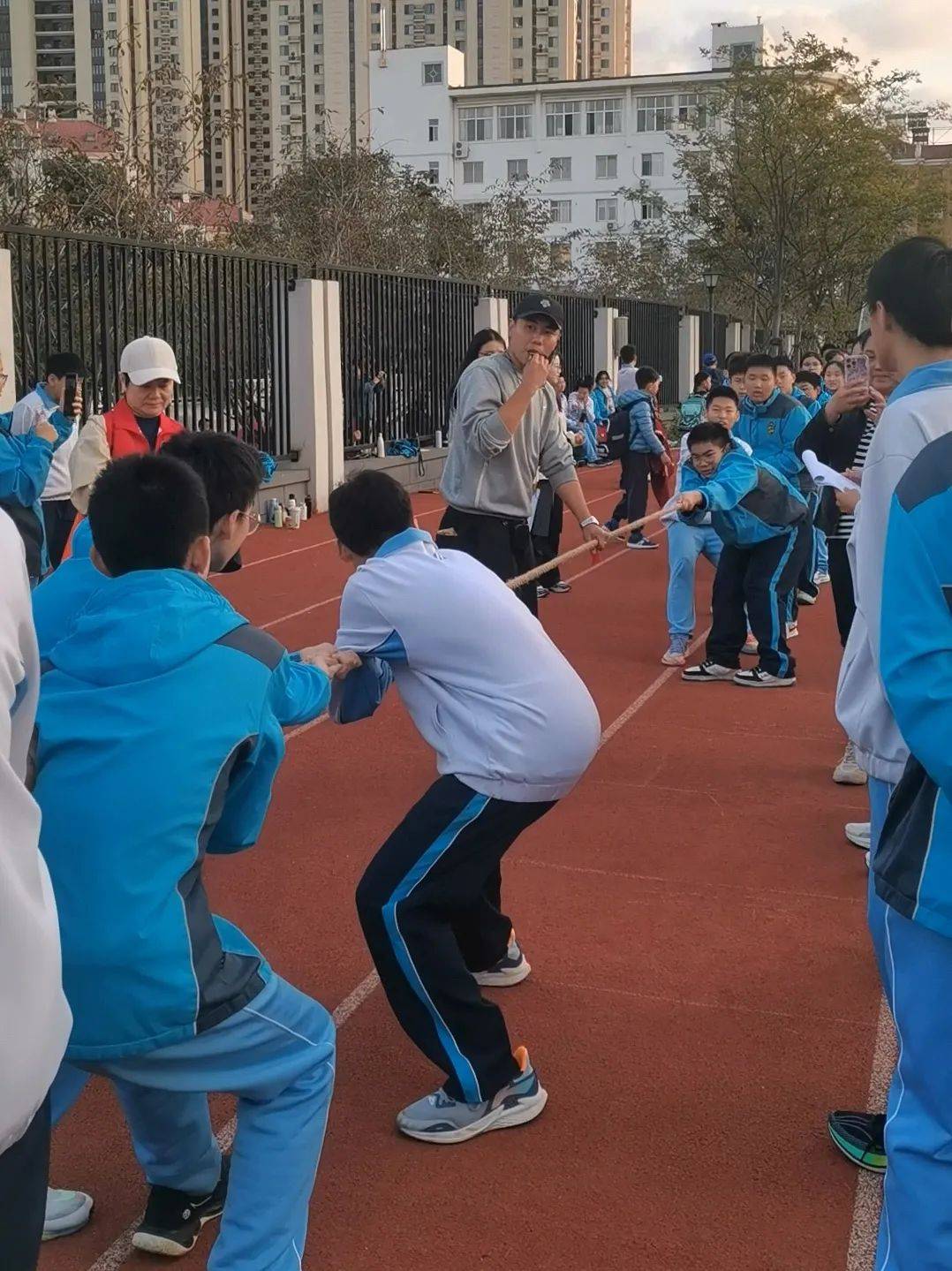 在体育赛场上,每一次比赛都是一次历练和经历的简单介绍 在体育赛场上,每一次比赛都是一次历练和经历的简单介绍