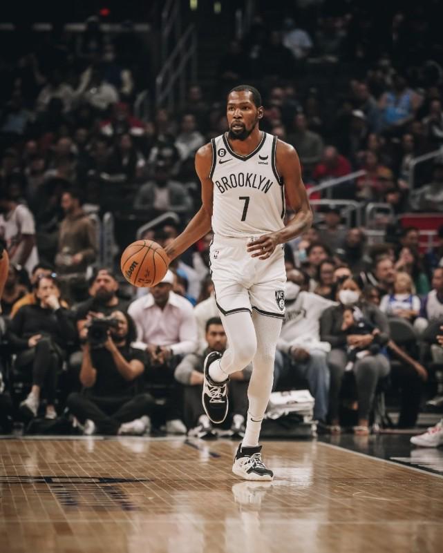 开云体育-篮网球员杜兰特表现出色，获赞