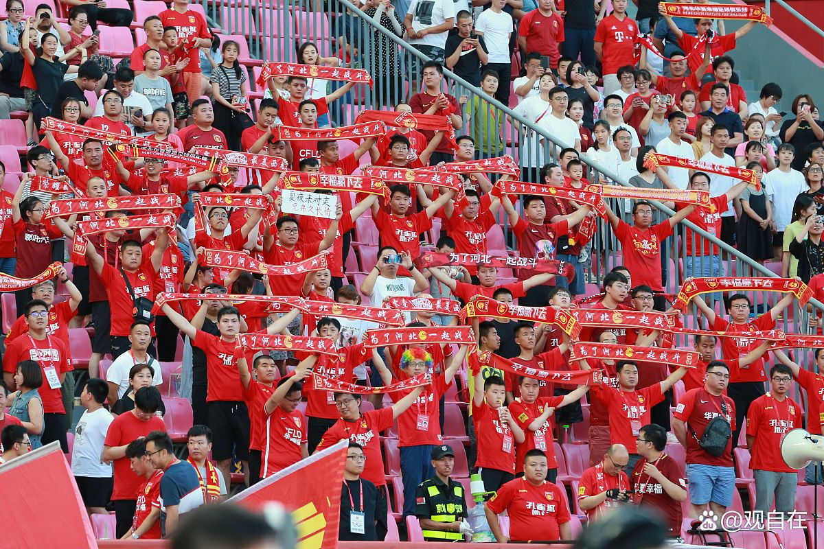 疯狂进球!球队拼尽全力,谁将笑到最后的简单介绍 疯狂进球!球队拼尽全力,谁将笑到最后的简单介绍