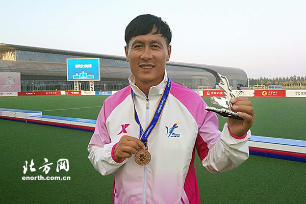 俄罗斯名将在曲棍球赛中夺冠 俄罗斯名将在曲棍球赛中夺冠