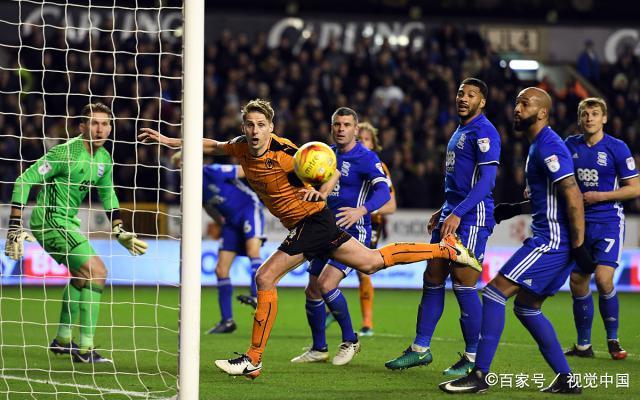 巴恩斯利提前结束英超梦,联赛表现堪忧的简单介绍 巴恩斯利提前结束英超梦,联赛表现堪忧的简单介绍