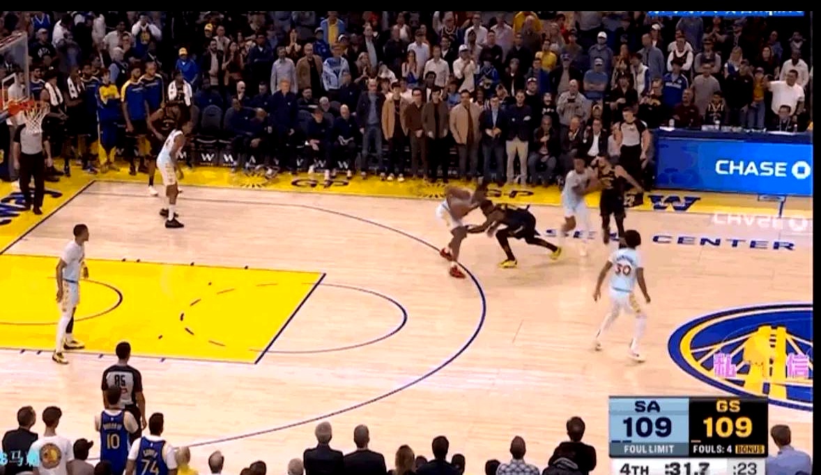 开云体育官方网站-库里在中超中绝杀巴萨，关键一战的简单介绍