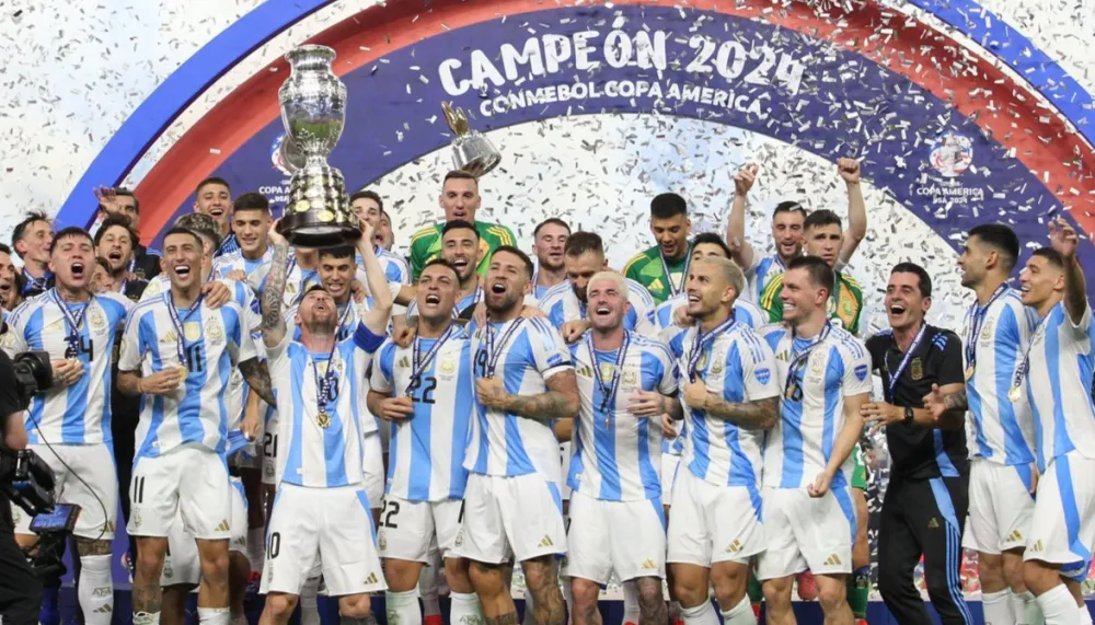 开云体育入口-梅西领衔阿根廷队出战南美洲杯