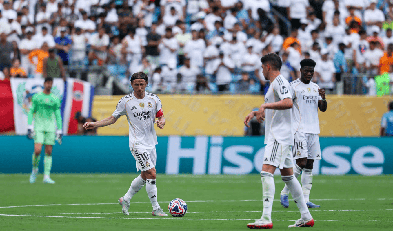 开云体育官方网站-卡西利亚斯在皇马胜利中展现出色表现