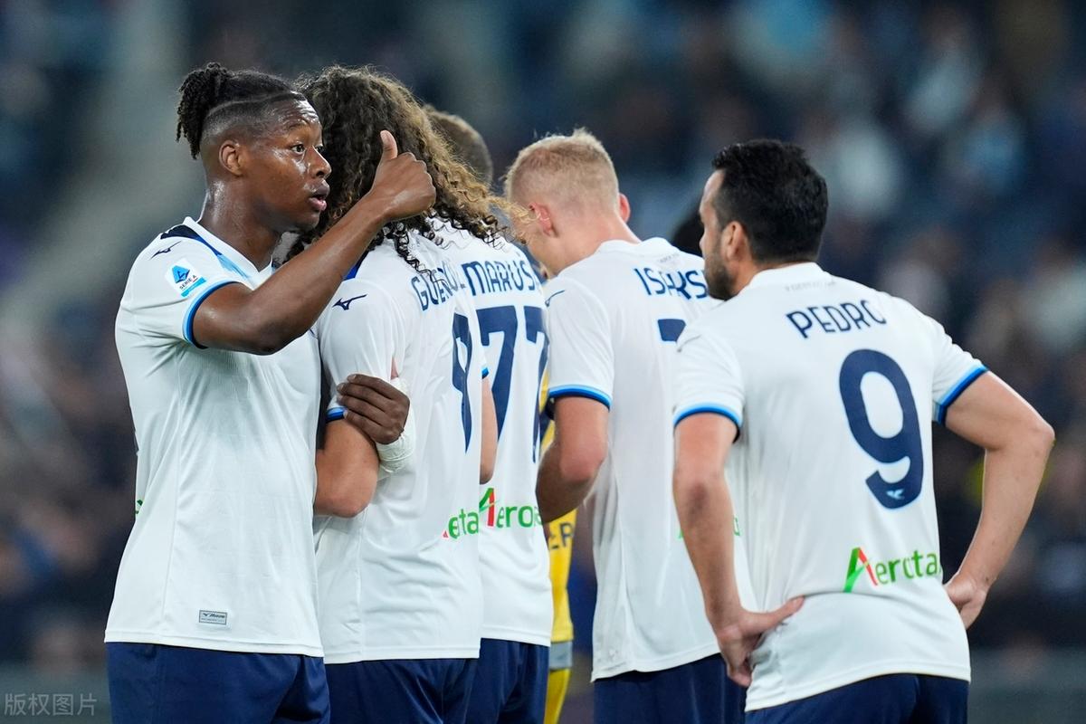 开云体育-意甲联赛竞争白热化，榜首之争气氛紧张的简单介绍