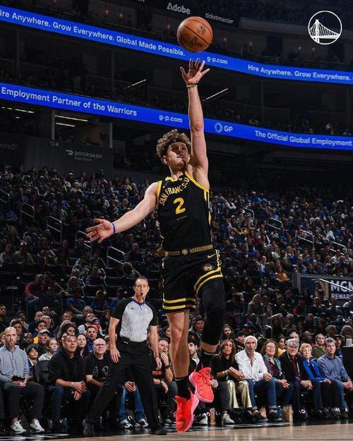 开云体育-勇士主场大胜开拓者，取得五连胜