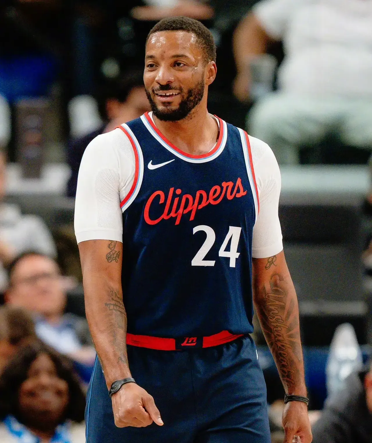 包含乔治缺阵，快船负于骑士的词条