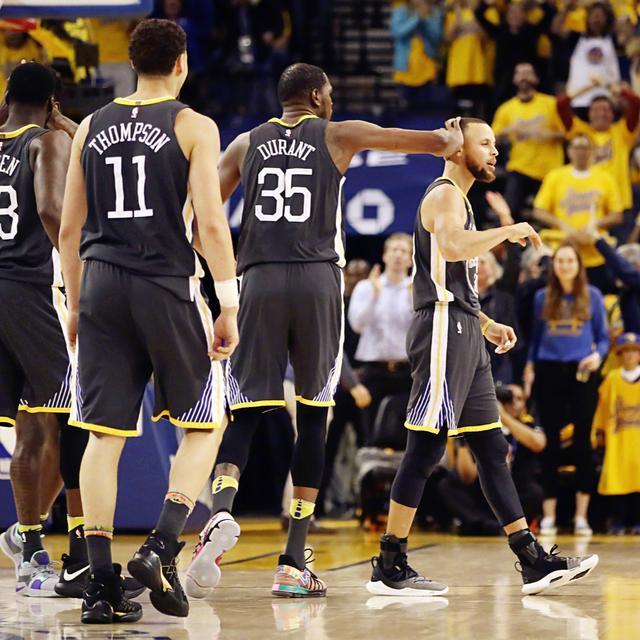 江西队在紧张比赛中稳操胜券，胜券在握