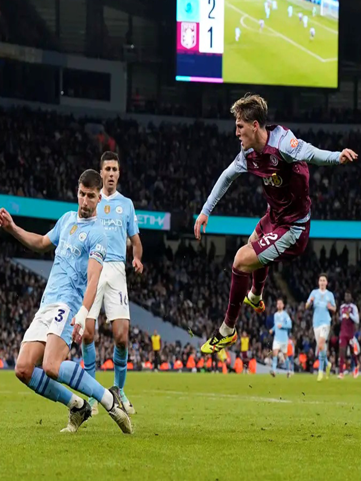 曼城整体发挥出色，客场大胜晋级形势一片大好