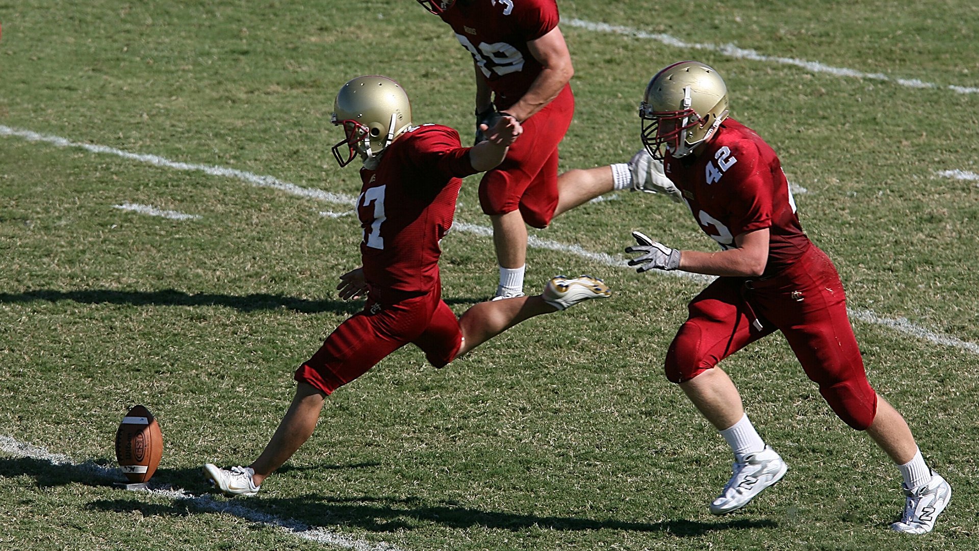 开云体育中国-猛龙激战快船，新星米切尔闪耀全场成焦点