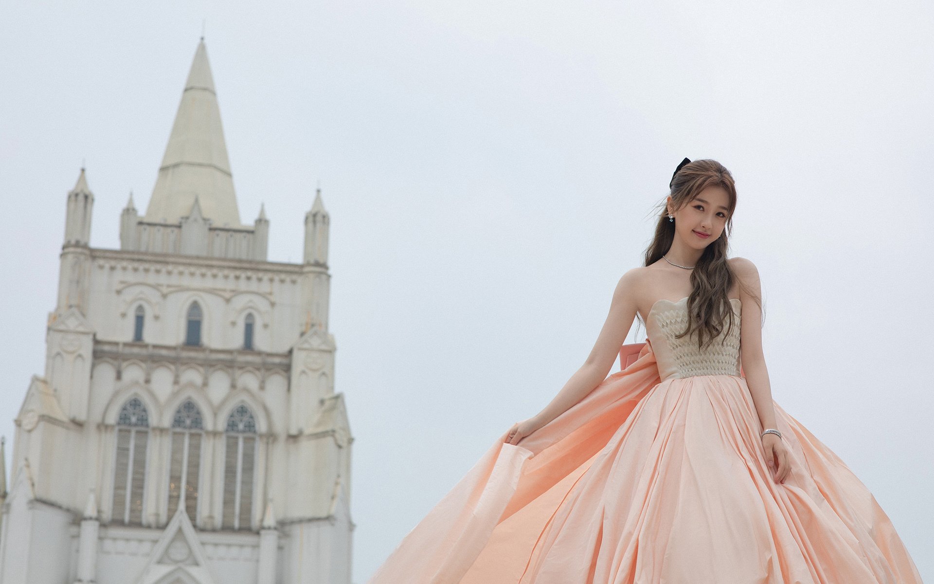 鹈鹕对阵活塞，詹姆斯一击定乾坤，比赛提前失去悬念