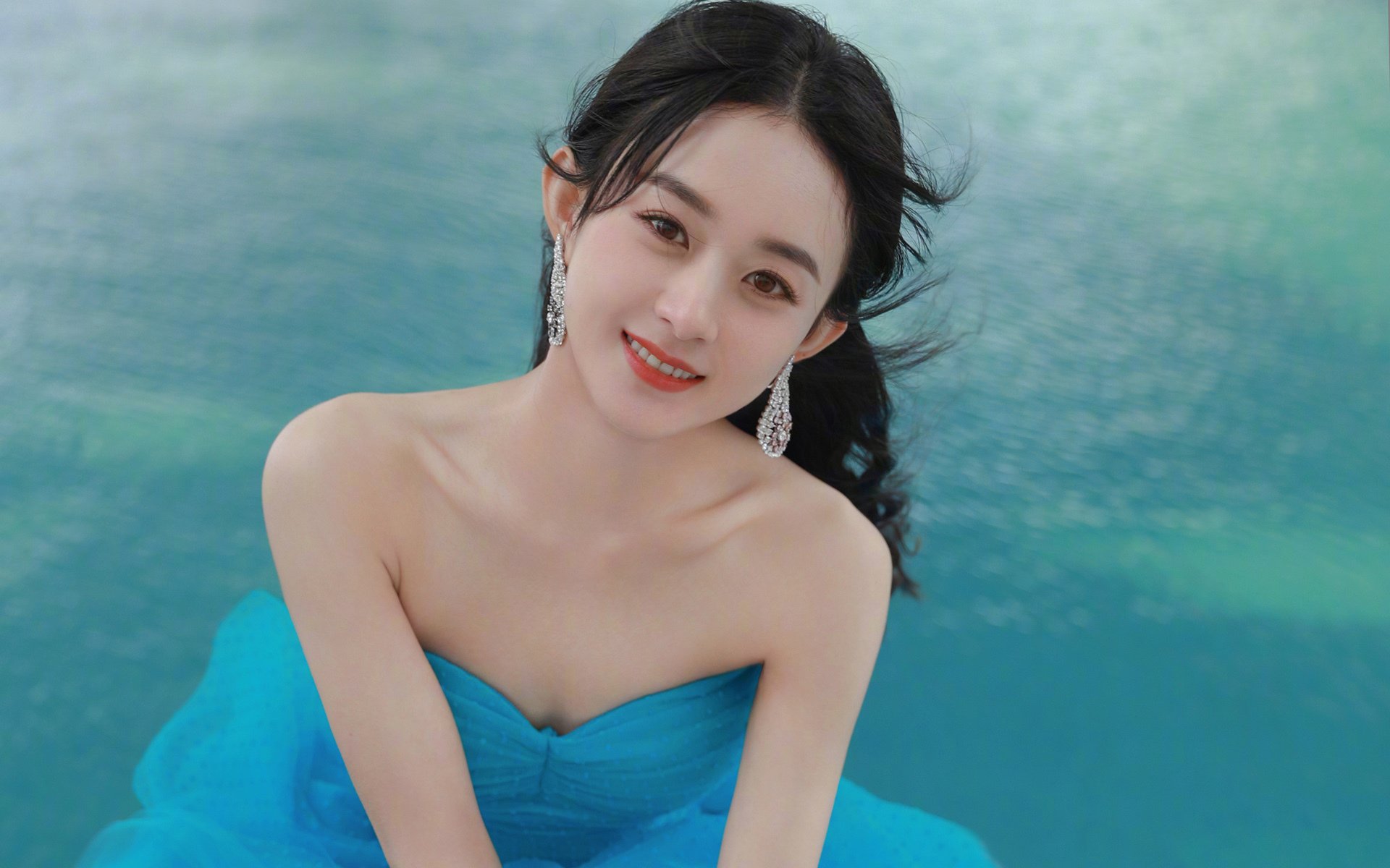 三笘薰爆发引领亚洲之光,皇家社会打穿卡塔尔展欧洲雄风