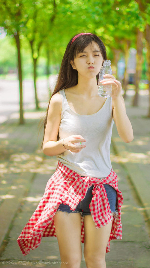 足球是圆的,但历史是曲折的—厄瓜多尔的铁壁,与孙兴慜的破晓之光