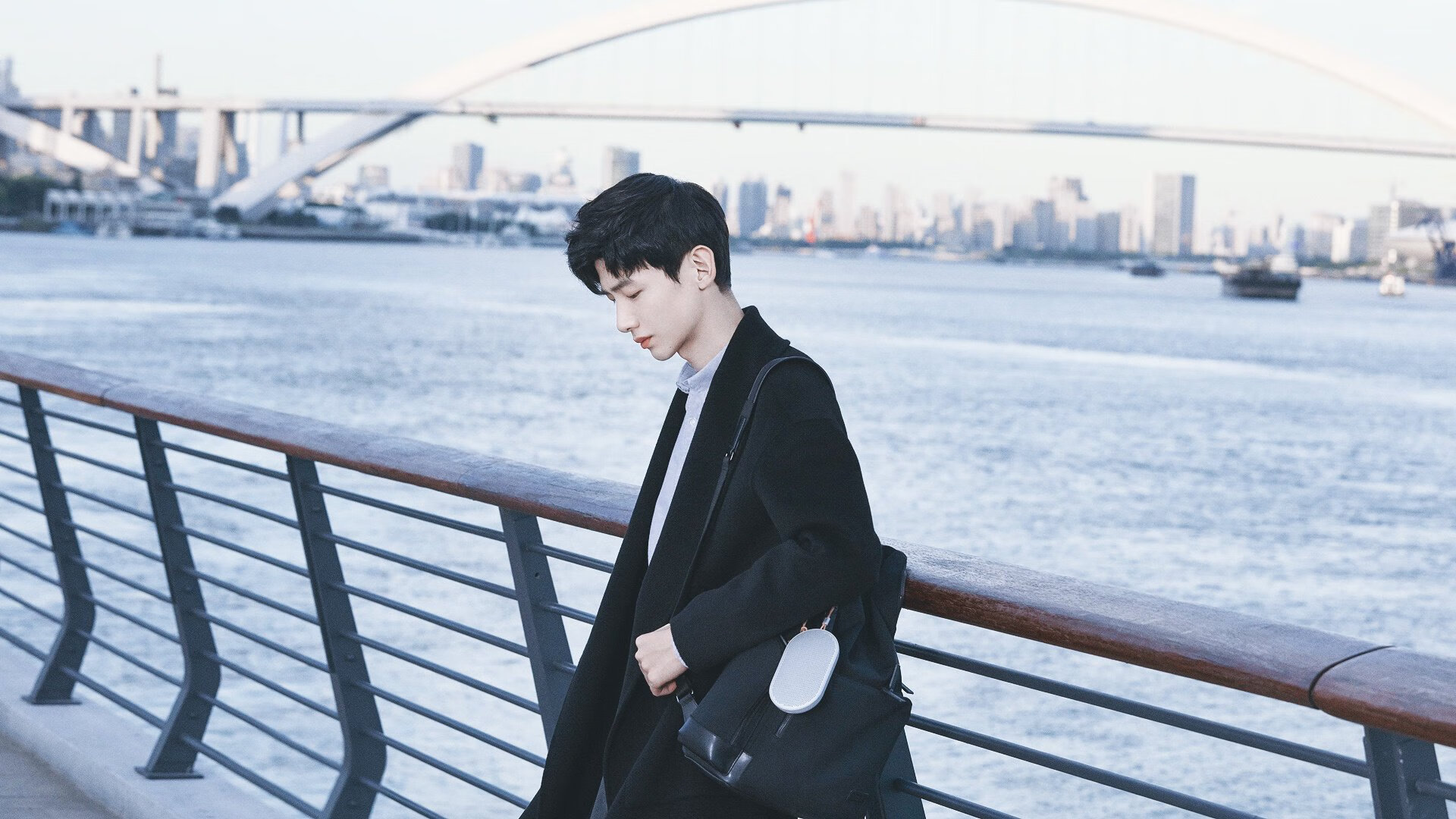 开云平台-老鹰逆转开拓者谱写NBA奇迹，伦纳德德甲争冠战接管比赛展巨星风采