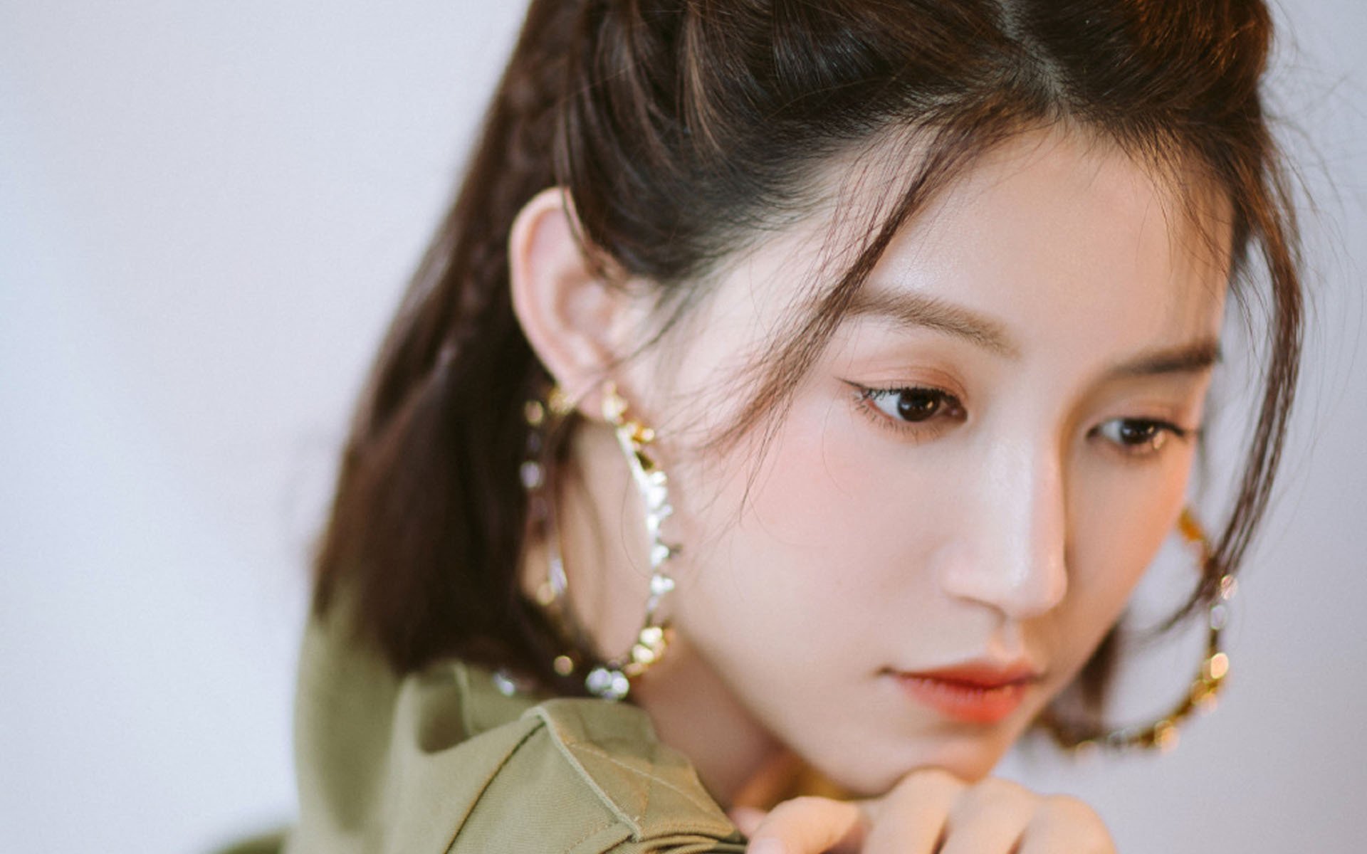 篮网全面压制火箭，约基奇在意甲焦点战接管比赛，跨体育的辉煌时刻