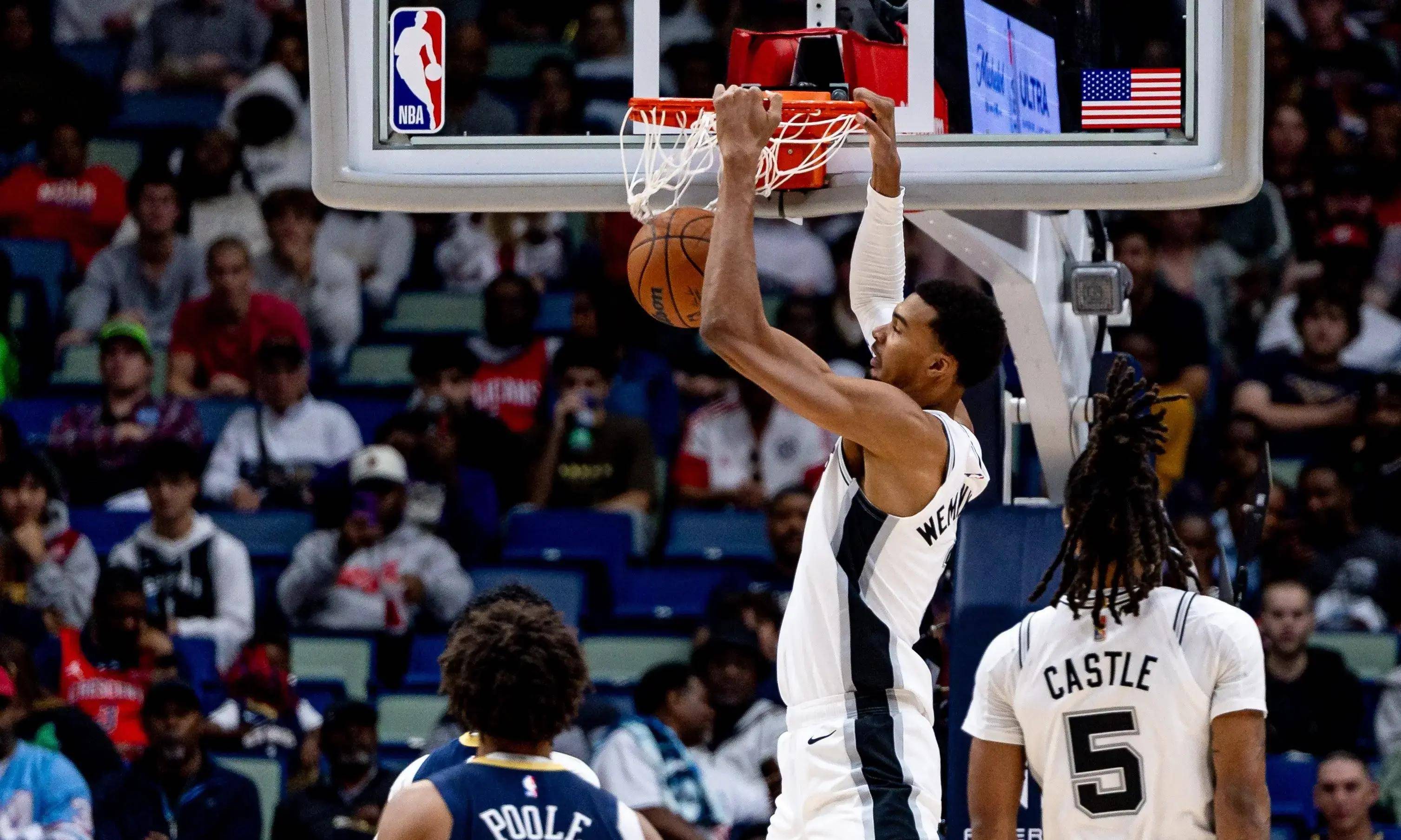 杰伦格林爆发，辽宁队防守锁死马刺