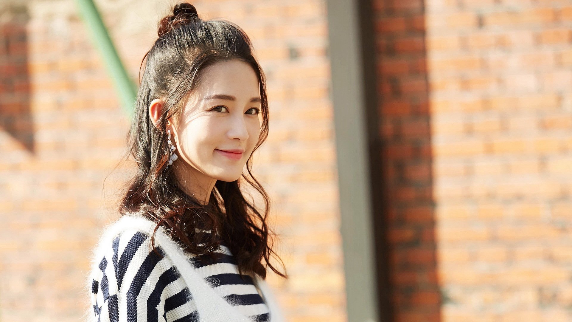 英格拉姆关键高光表现主导战局，马刺险胜火箭