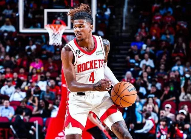 范弗利特持续制造杀伤，辽宁队力克国王