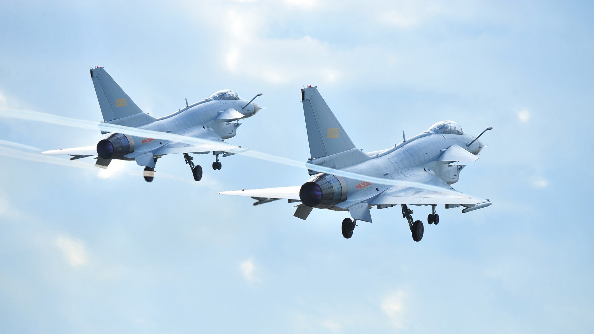 克莱·汤普森关键先生爆发，勇士击溃掘金取关键胜利