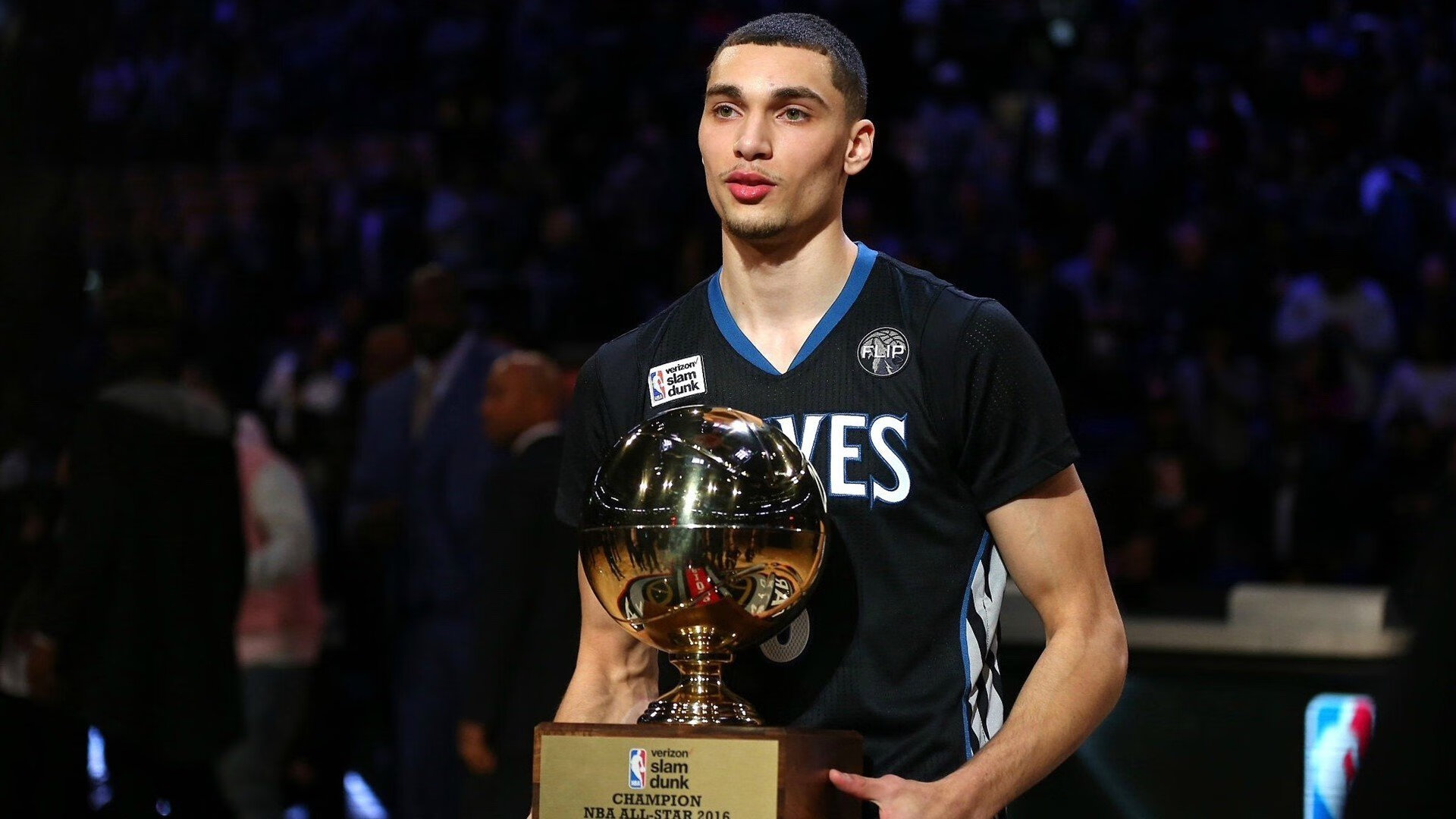 伊朗对阵乌克兰，内马尔式对手的无解之谜与足球战术的极限